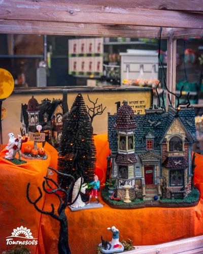 Miniatures de maison hantée et scènes Halloween par Lemax.